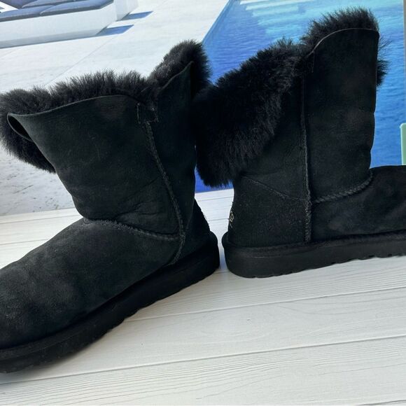 UGG Black Bailey Button Boots Sz 7 - Picture 11 of 11